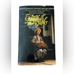 (L.M. Montgomery) Anne of Green Gables Paperback: Book 1